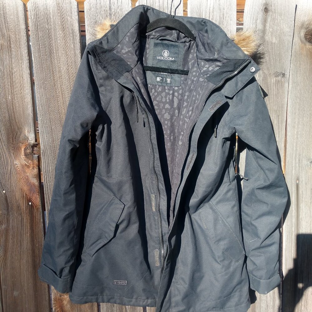Volcom ski/snowboard coat